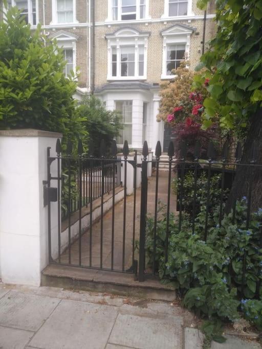 Apartmán Superior 5* Kensington, London Flat + Free Wi-Fi Exteriér fotografie